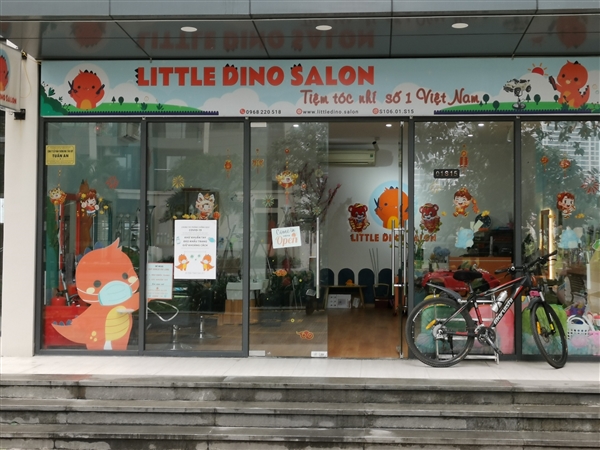 Little Dino Salon